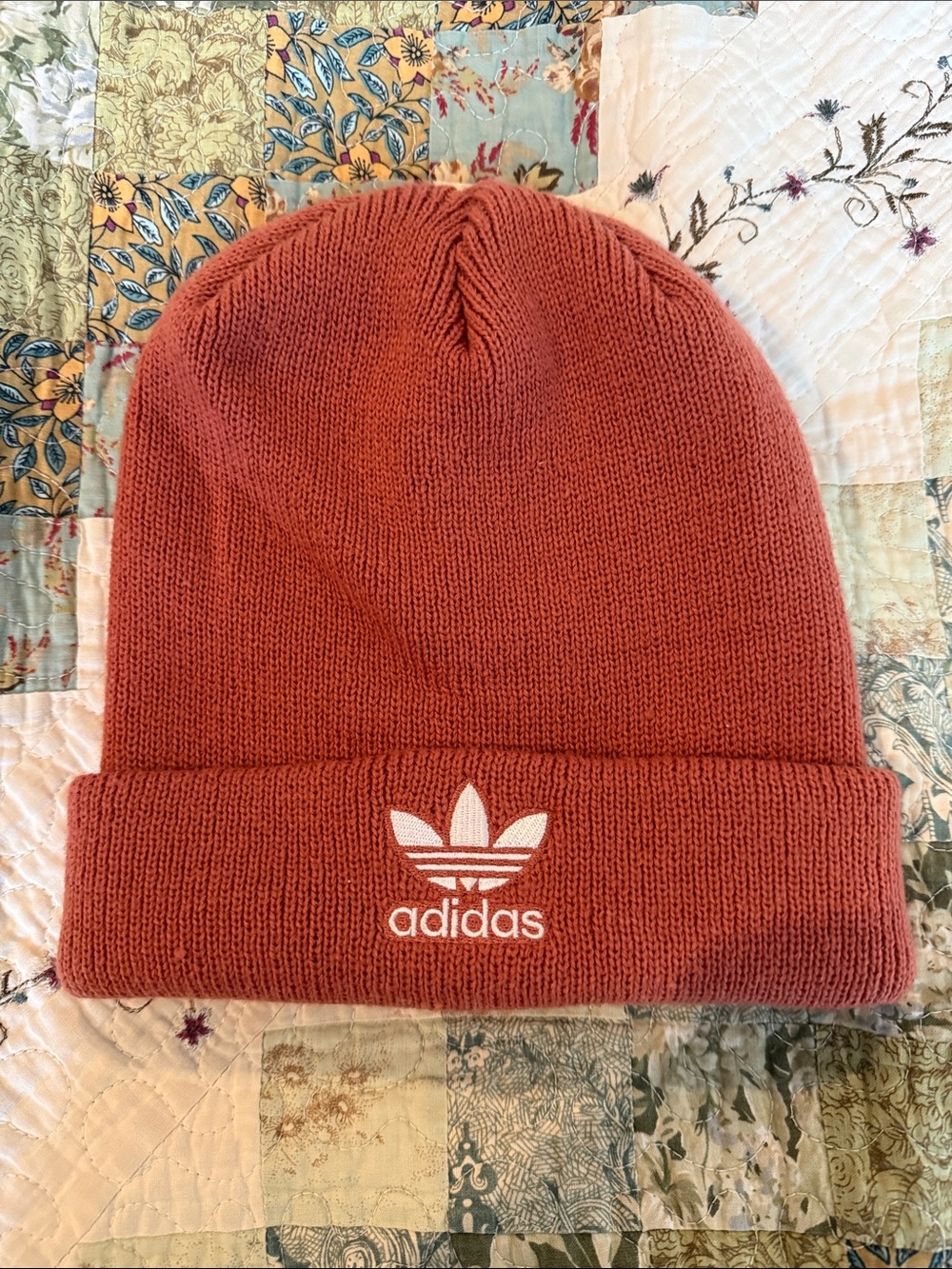 adidas Kids Ribbed Beanie in Rust